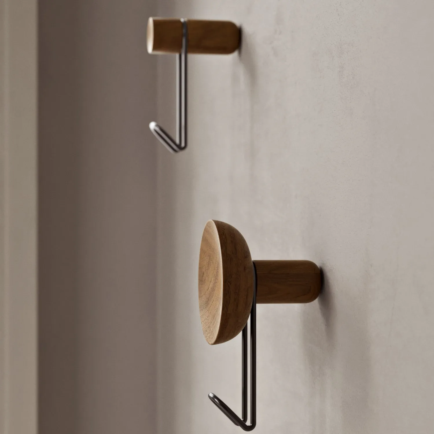 Around Wall Hanger