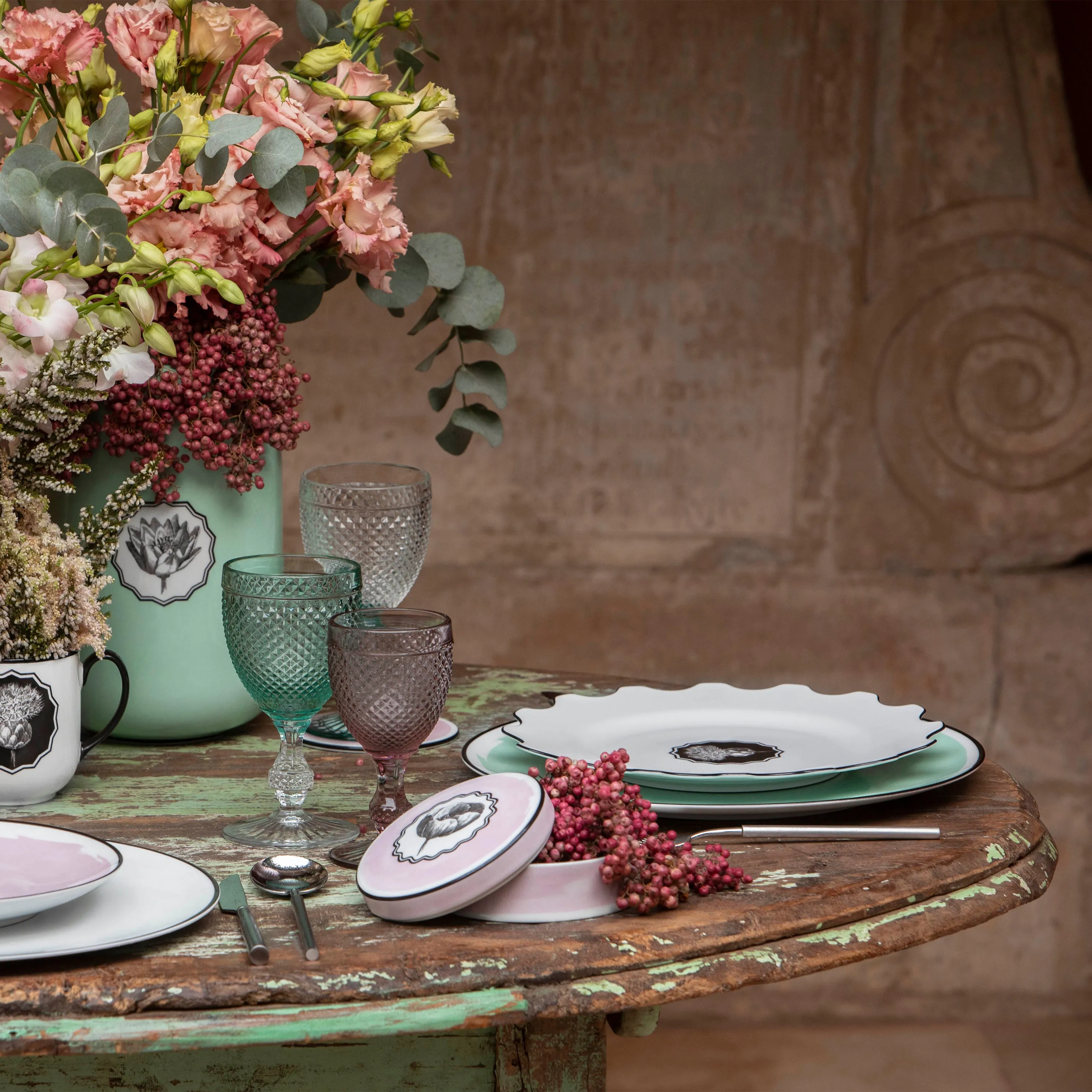 Herbariae Dinner Plate