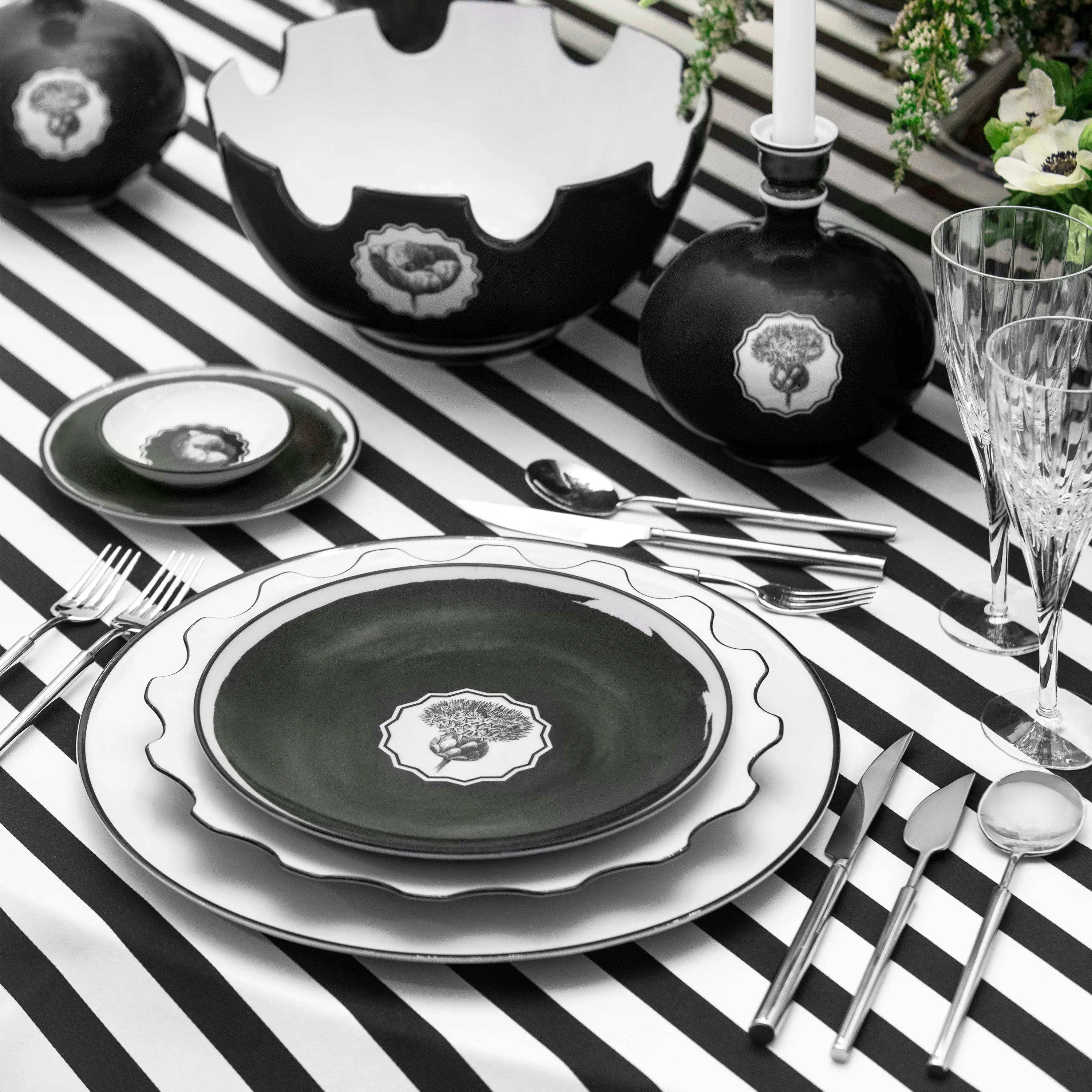 Herbariae Dinner Plate