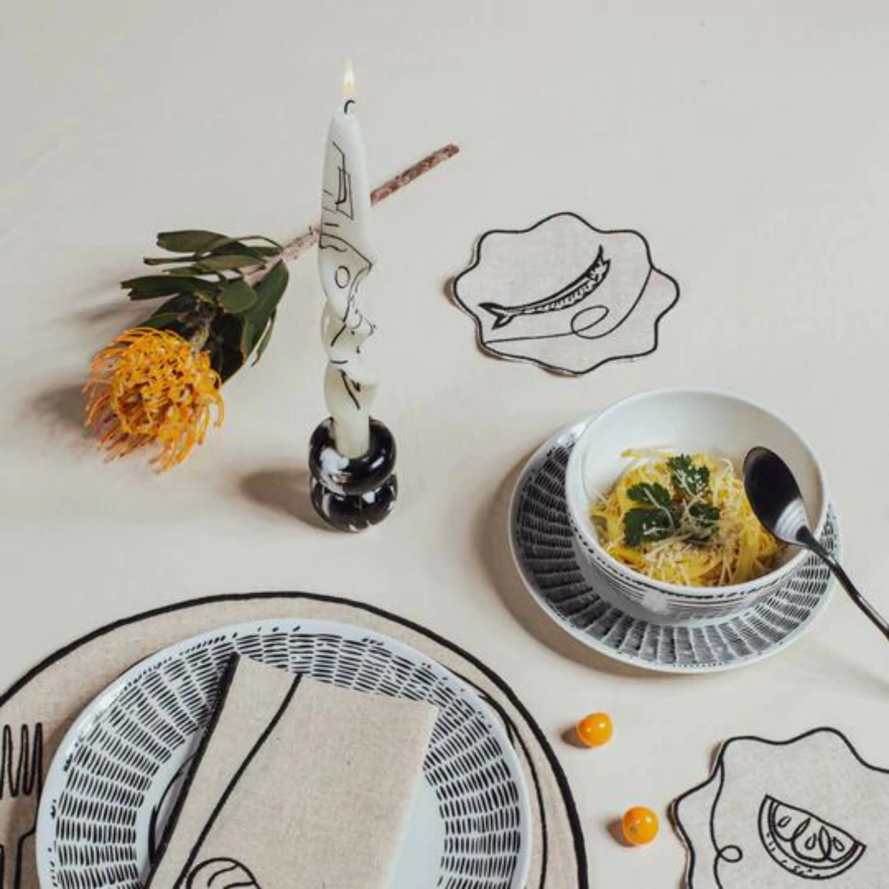 Line Drawing Salad Plate (Set of 4)
