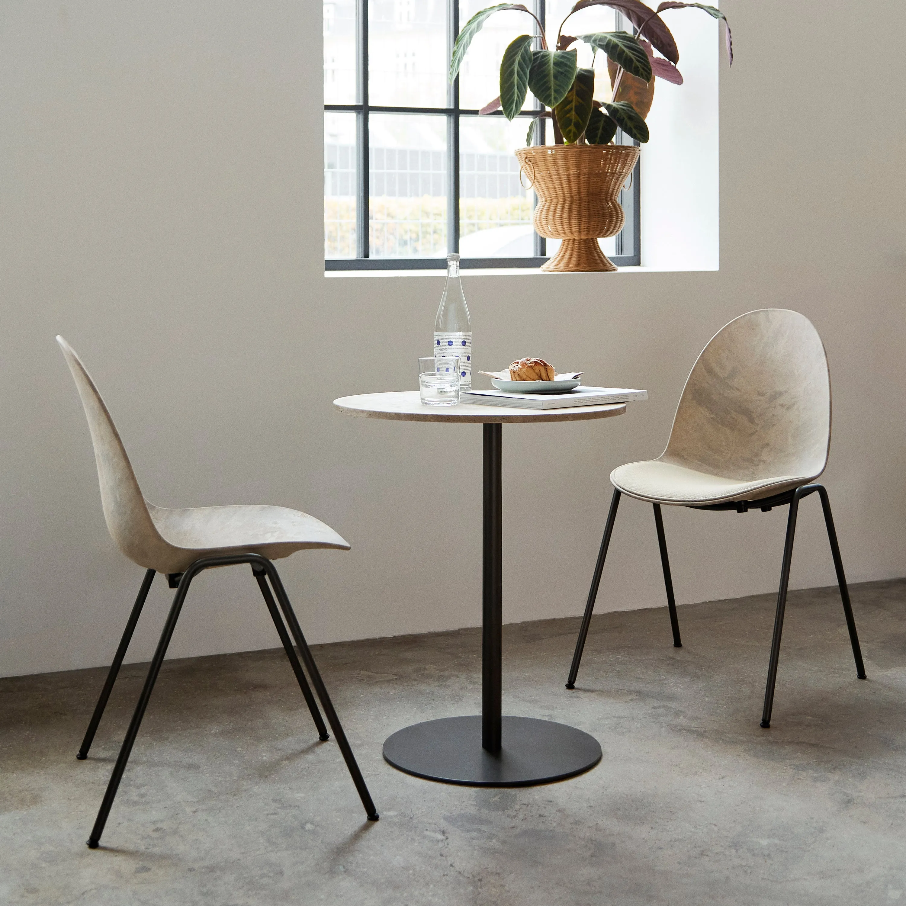 Mater Round Cafe Table