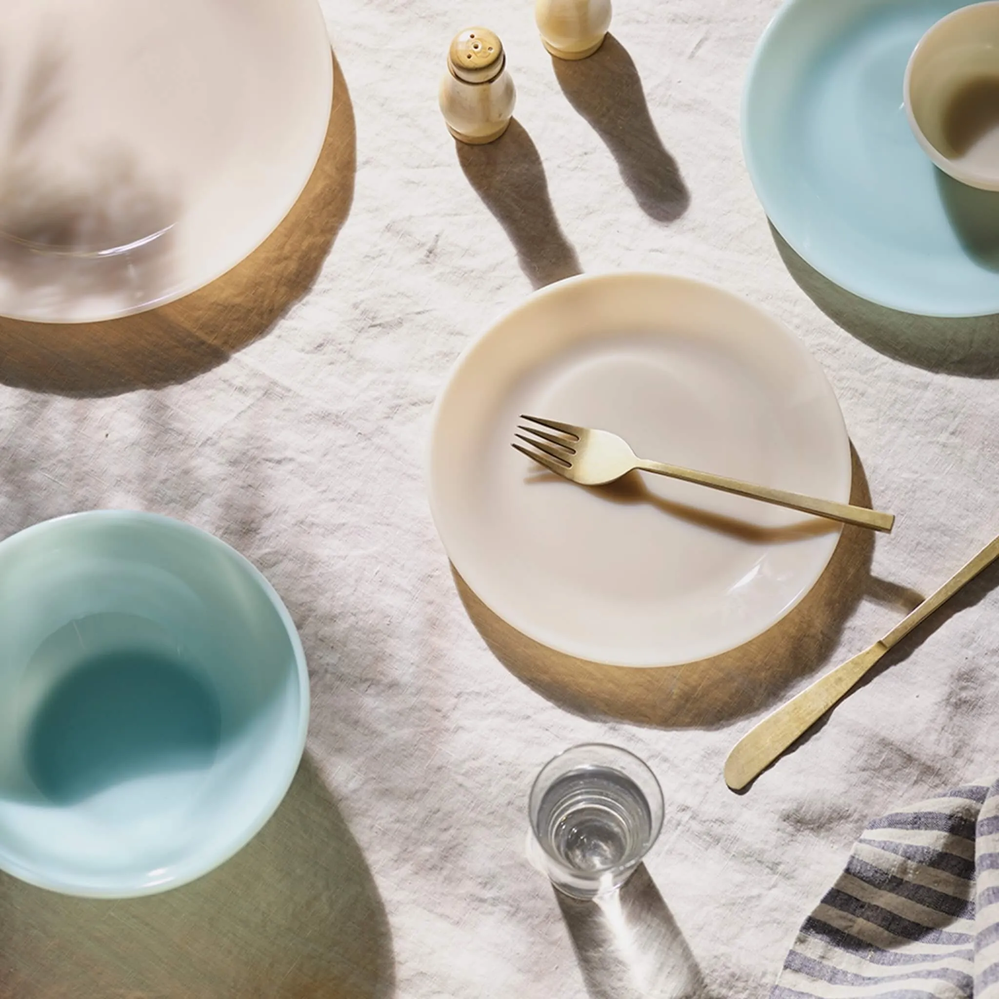 Milk Dinner Plate (Set of 4)