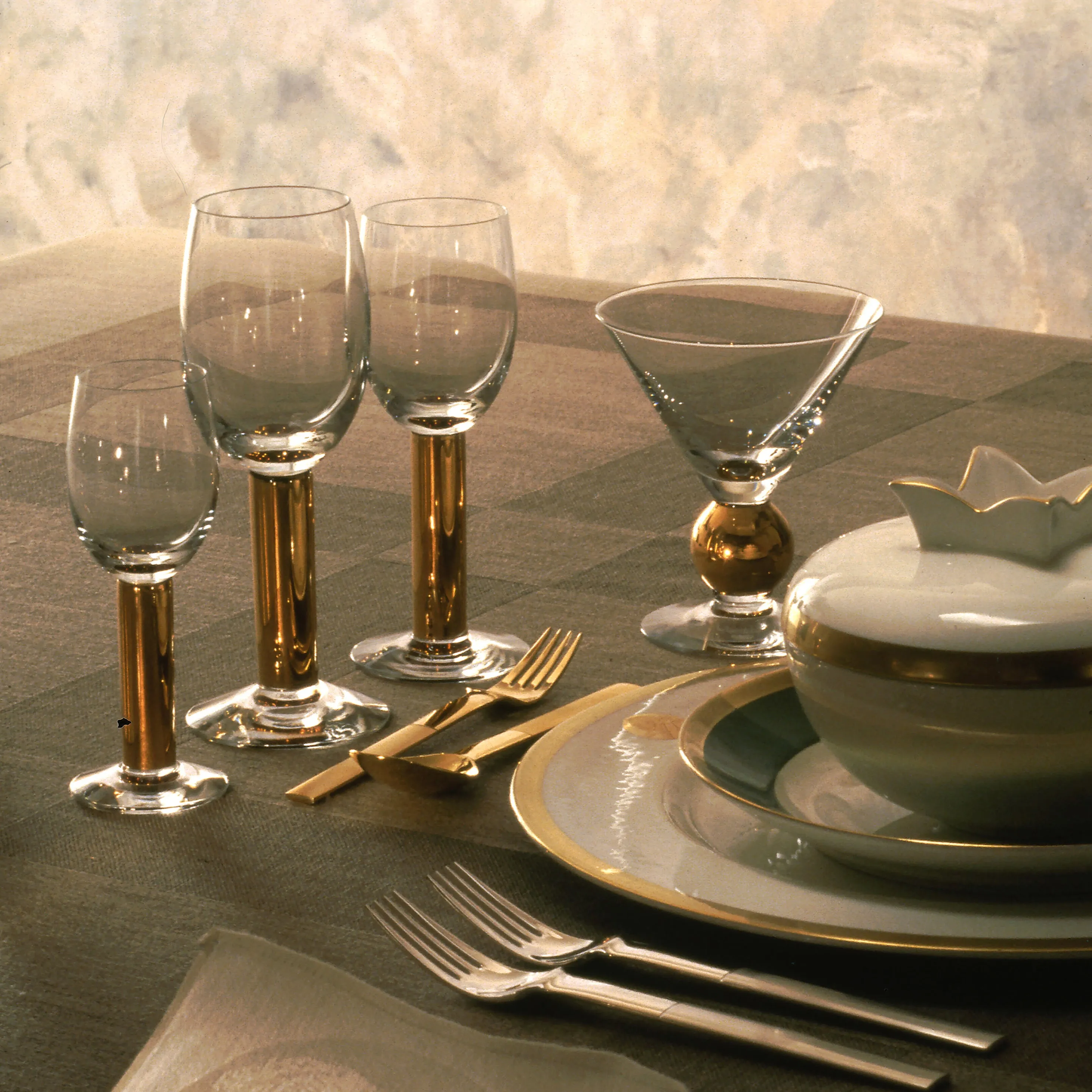 Nobel Martini Glass