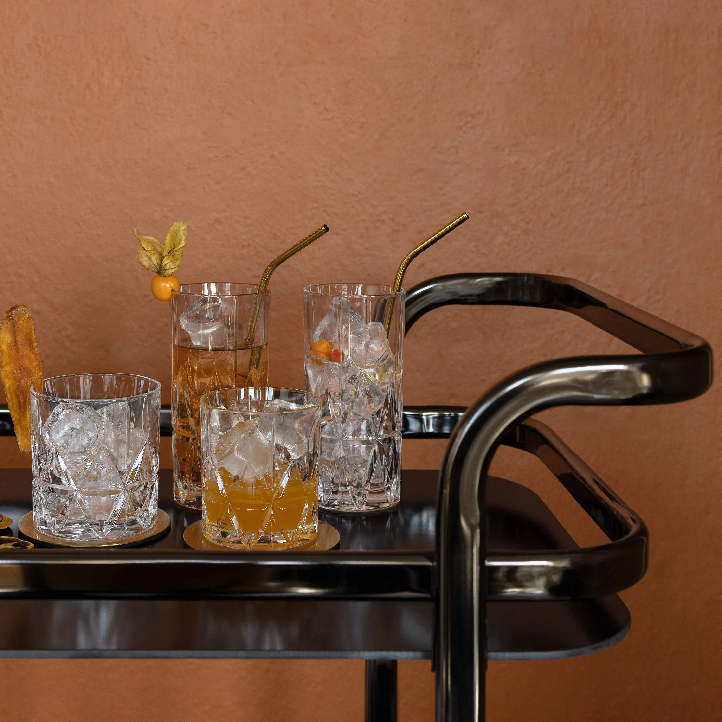 Set of 8 Peak Straws with Cleaning Brush