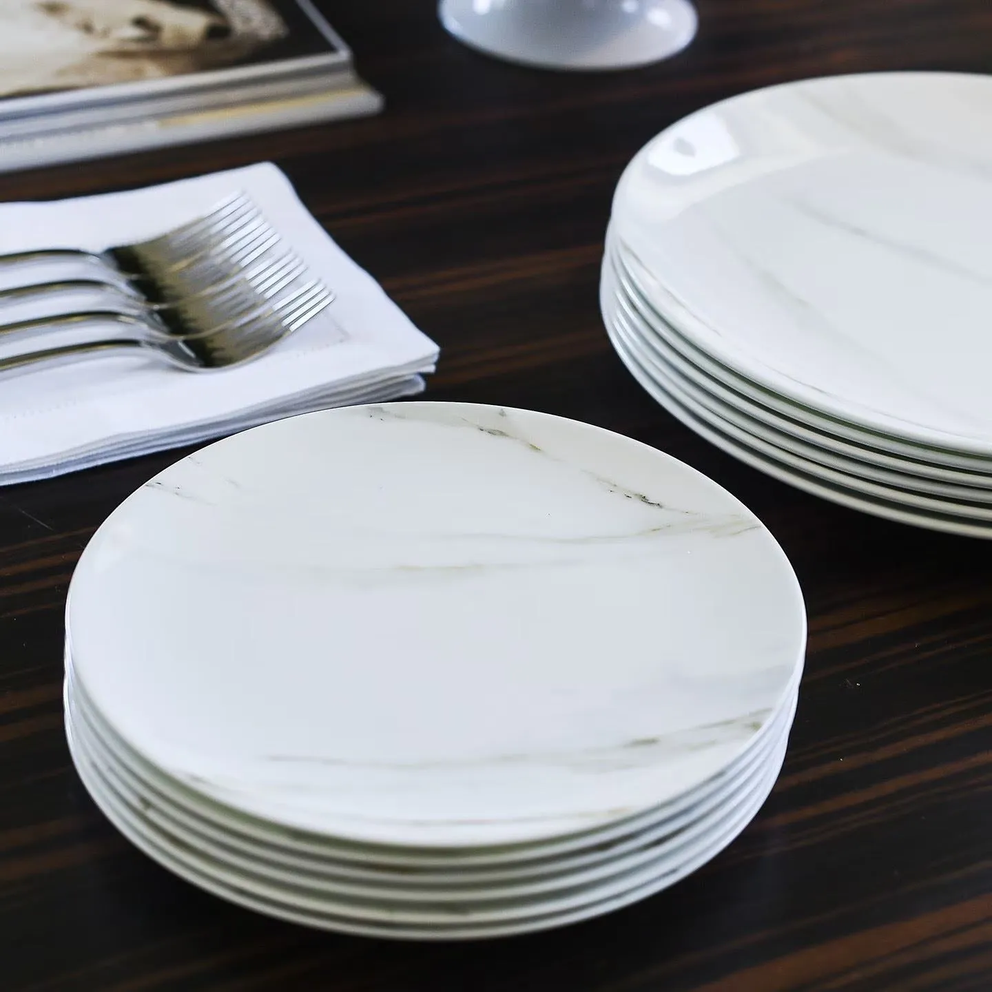 Vera Wang Venato Imperial Dinner Plate