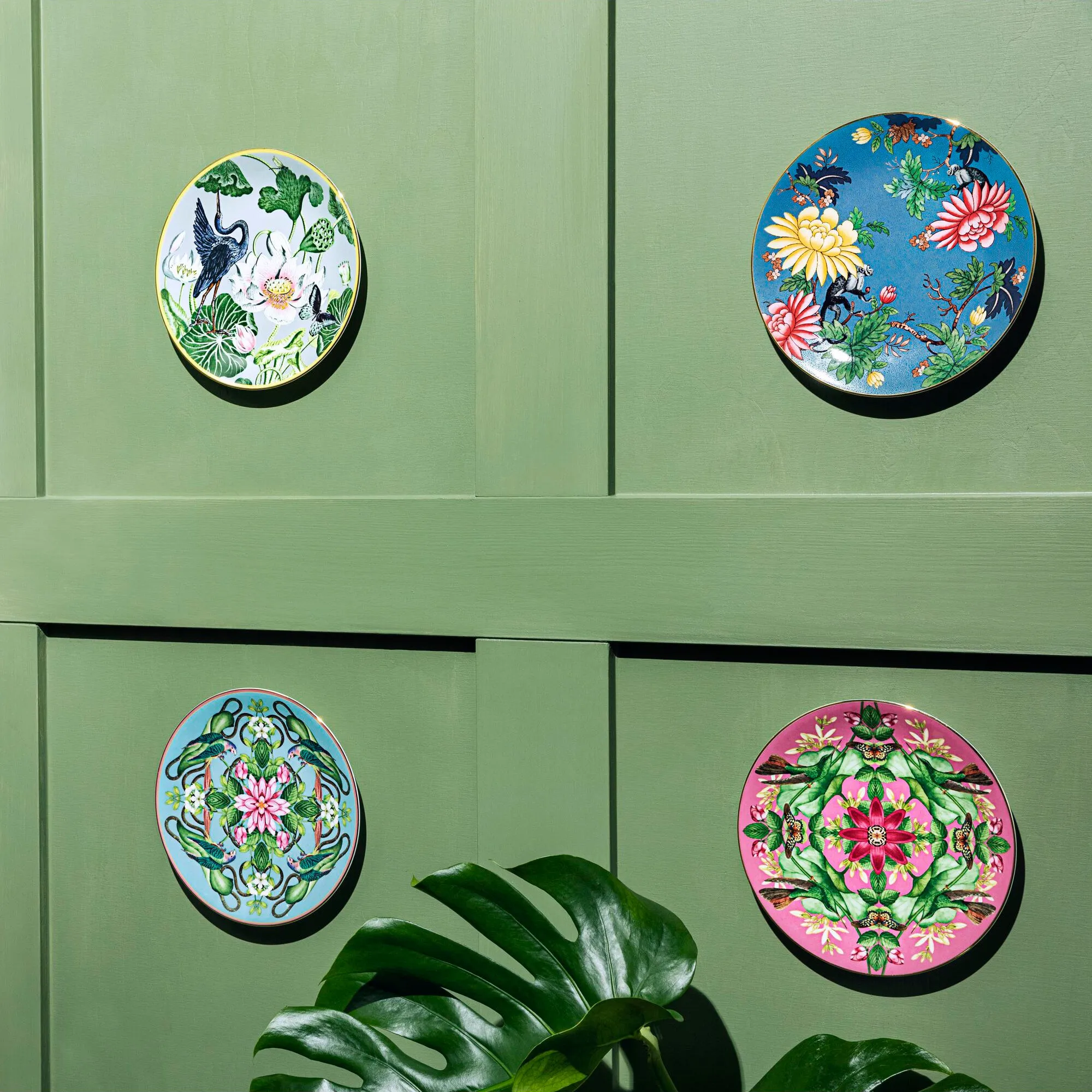 Wonderlust Sapphire Garden Coupe Plate
